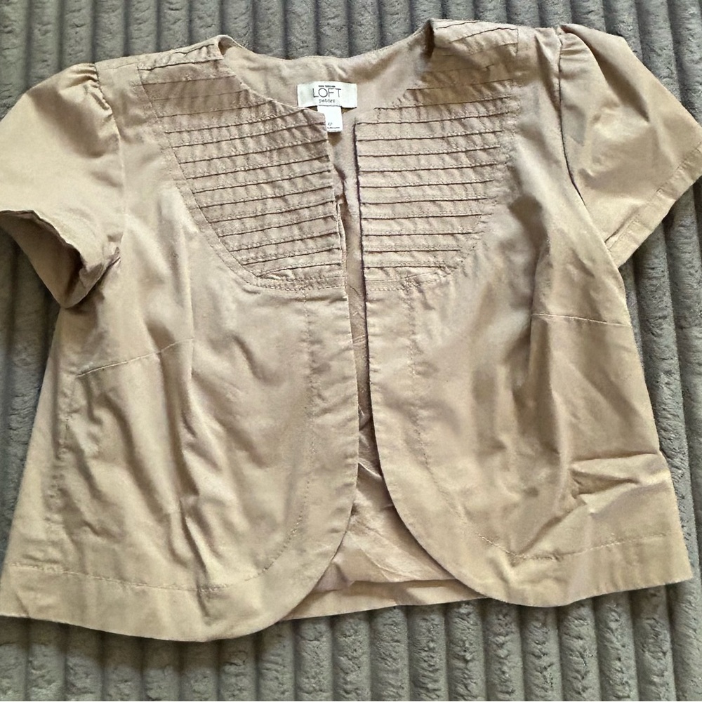 LOFT Women's Beige Short Sleeve Jacket